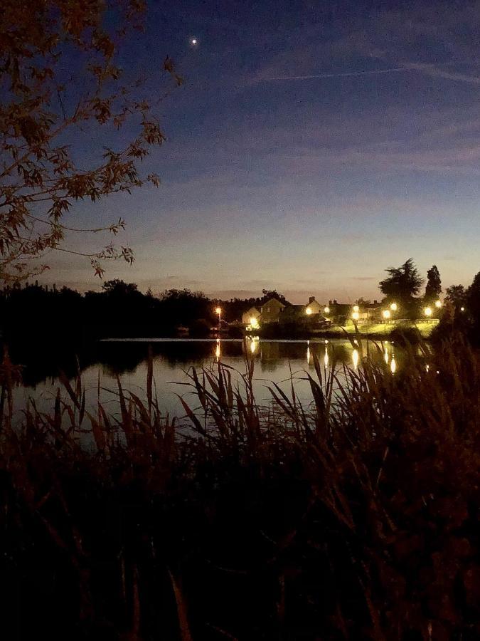 Вилла La Grange De Misy Экстерьер фото